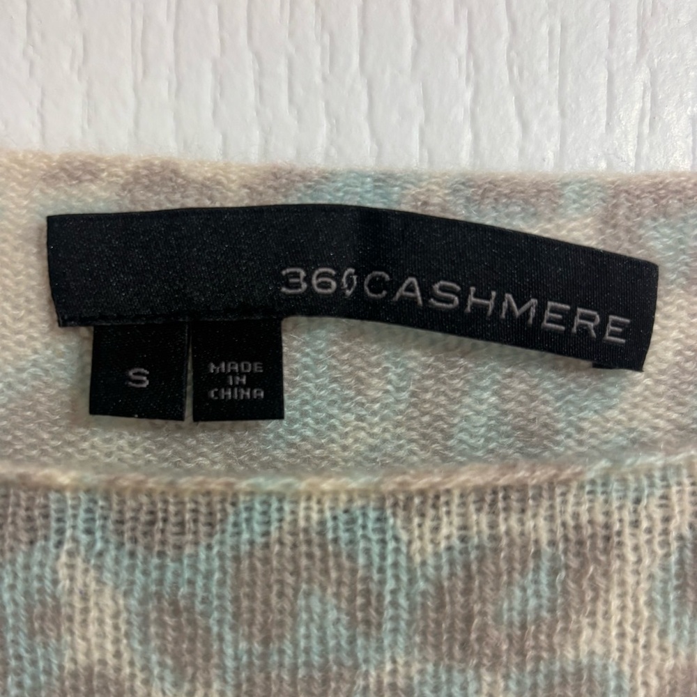 360 Cashmere Leopard Animal Print Lightweight Soft Ribbed Hem Sweater Size Small - Picture 7 of 8
